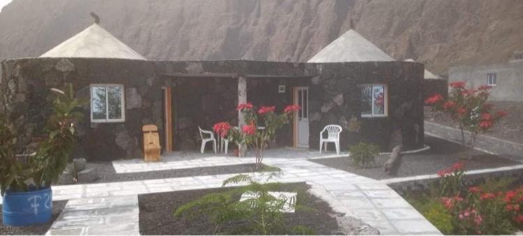 Casa Helena Hotel Portela Exterior photo