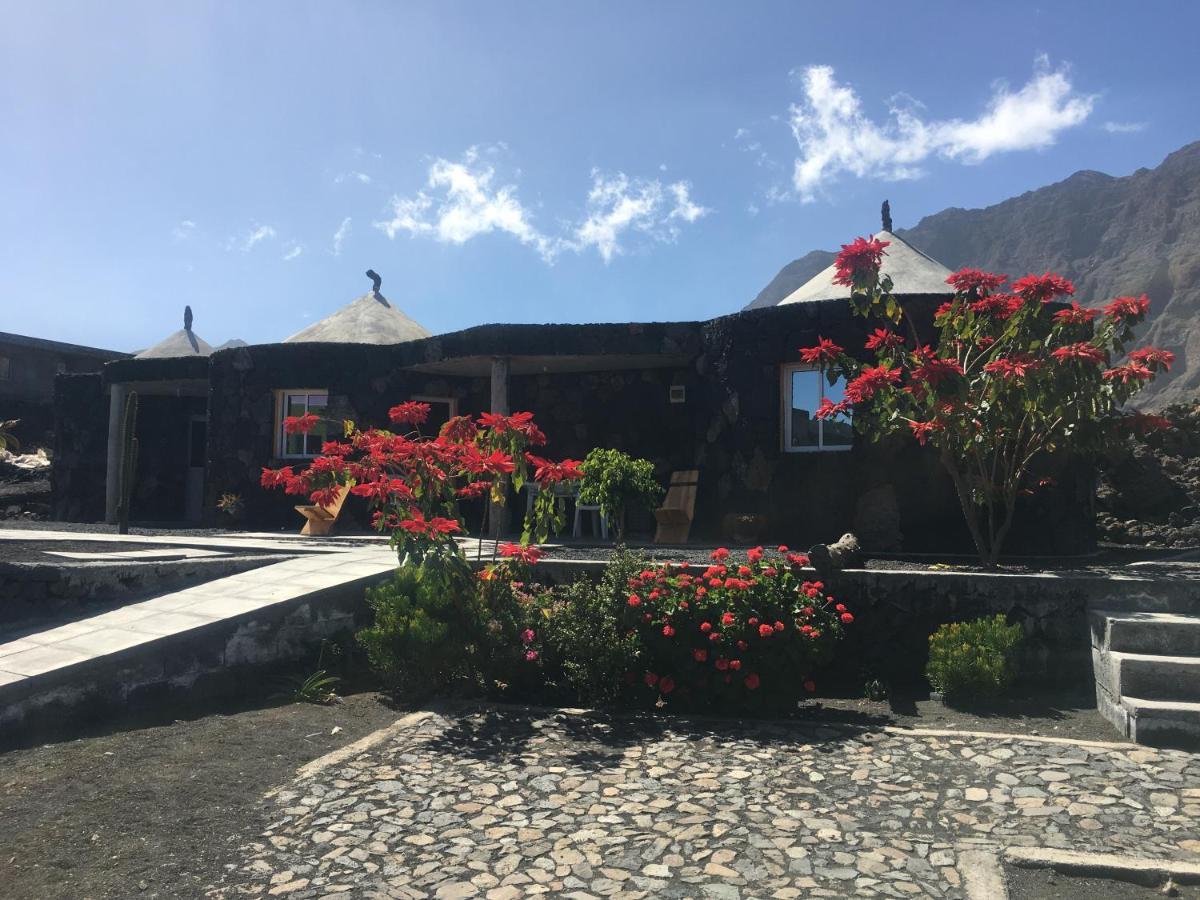 Casa Helena Hotel Portela Exterior photo